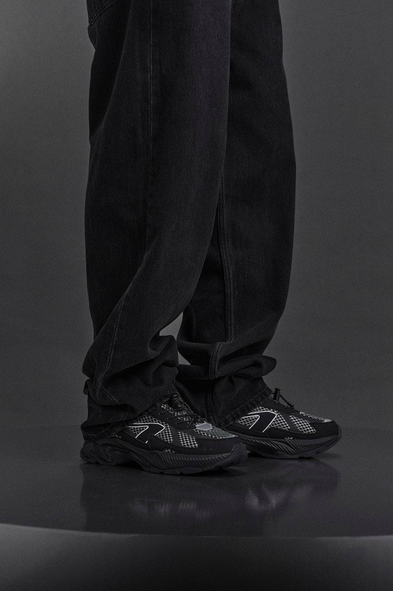 ARKK Essential Line Forma Runner | Black | Men Forma Runner
