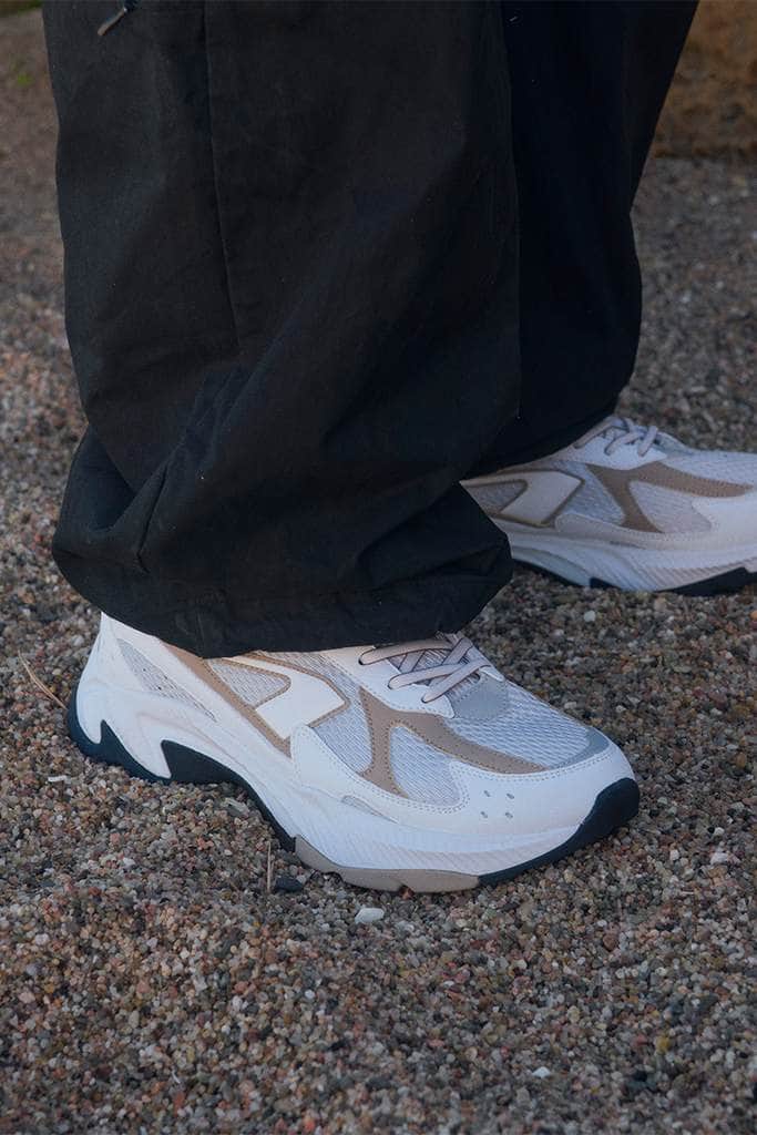 ARKK Essential Line Forma Runner | Bright White Tan Forma Runner