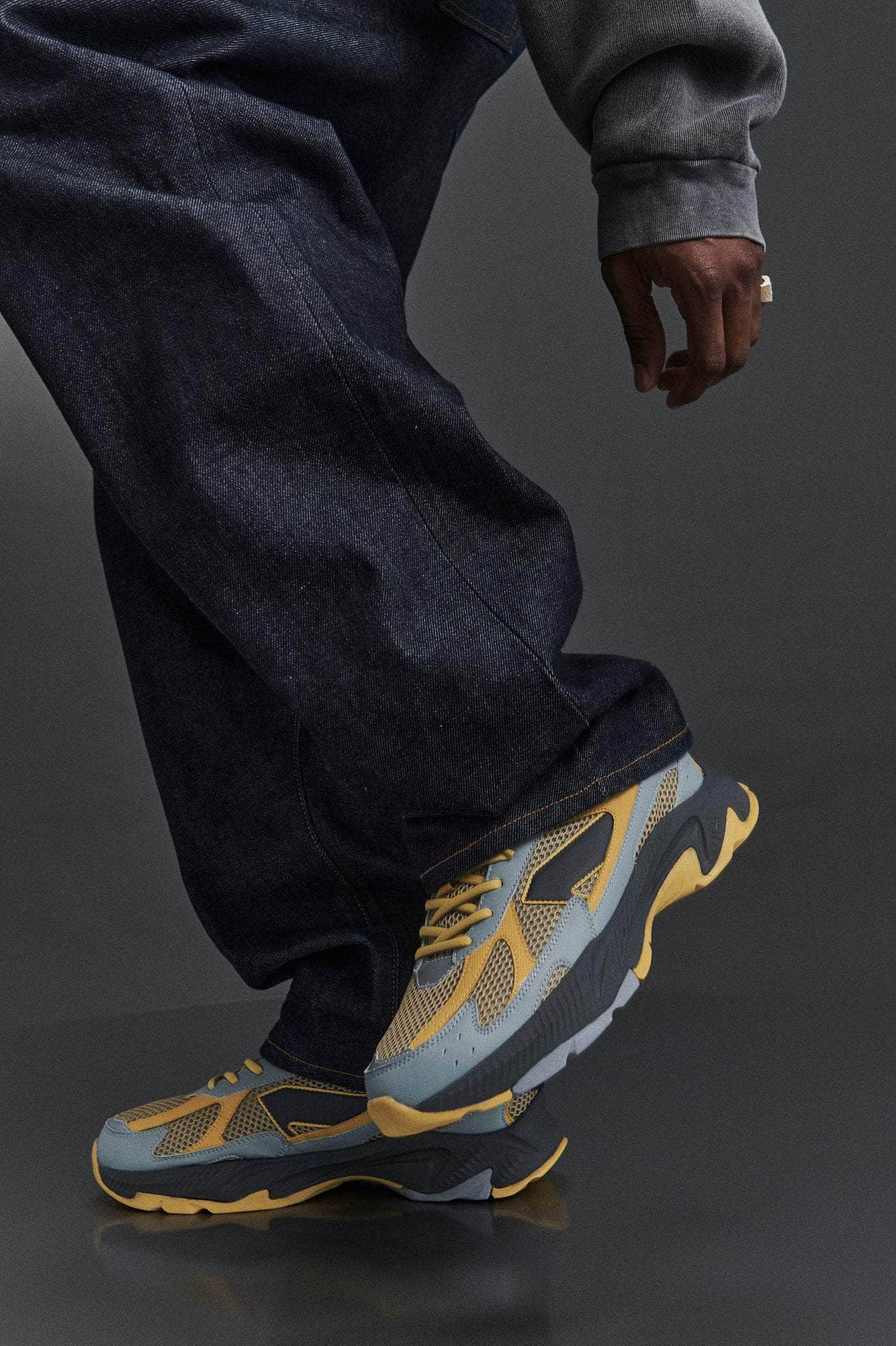 ARKK Essential Line Forma Runner | Dark Grey Mustard | Men Forma Runner