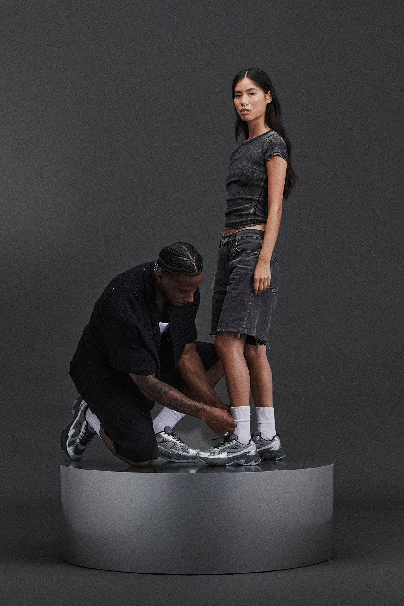 ARKK Essential Line Forma Runner | Grey Silver | Women Forma Runner