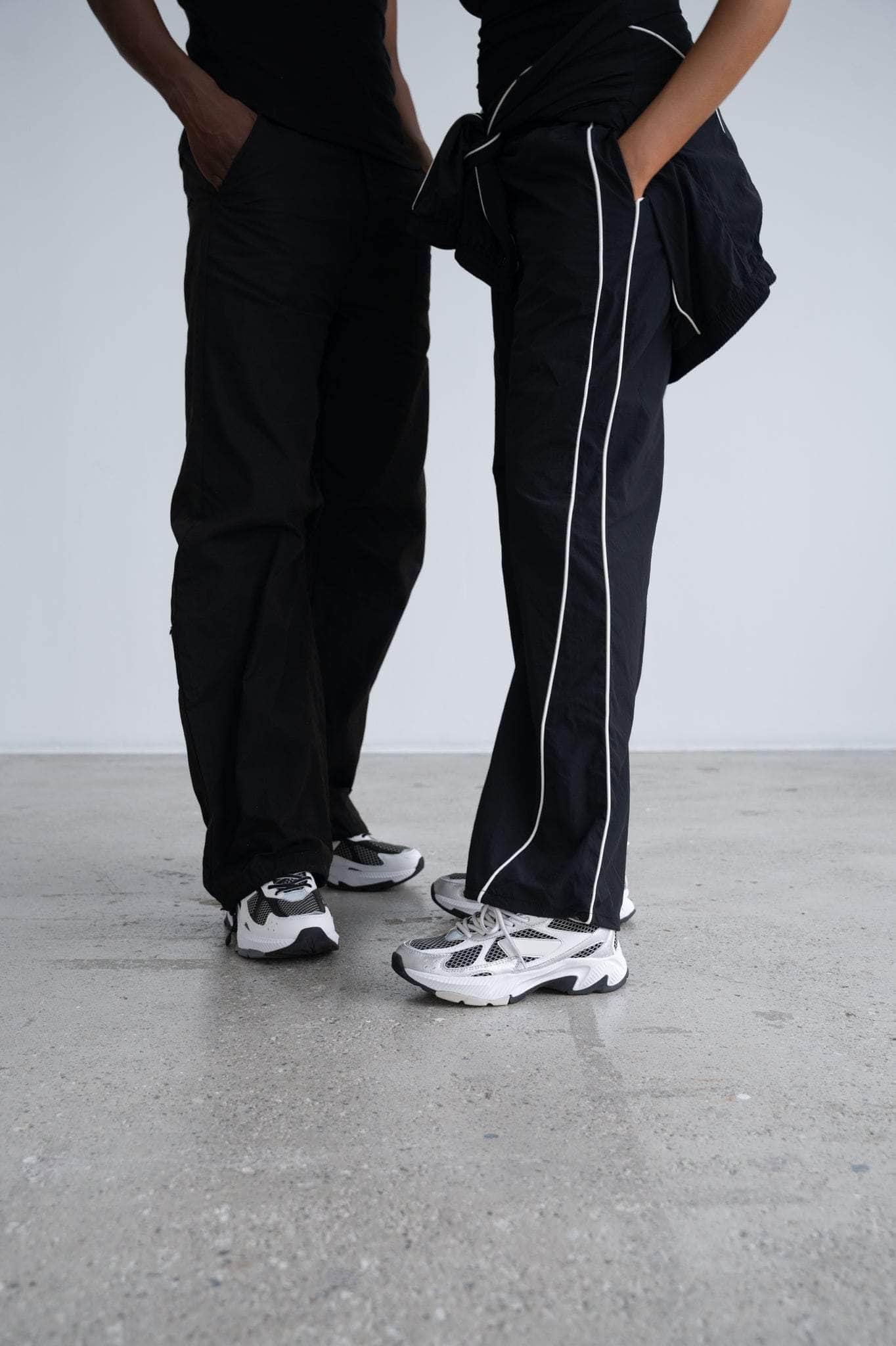 ARKK Essential Line Forma Runner | White Black | Men Forma Runner